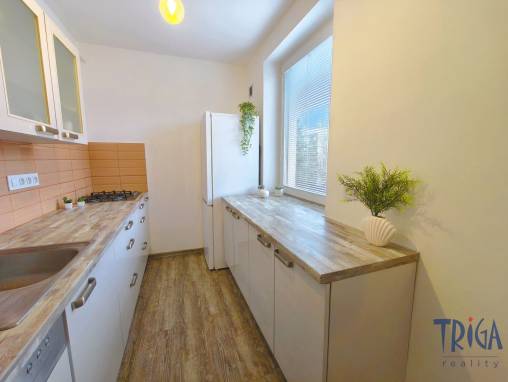 Náchod - Prodej bytu po celkové rekonstrukci s dispozicí 3+kk a dvěma balkony foto 1