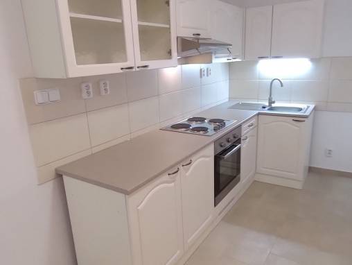 Jaroměř - Pronájem bytu 1+KK foto 1