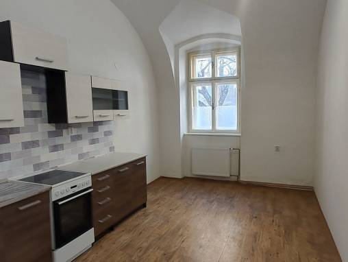 Jaroměř - Josefov: Pronájem bezbariérového bytu 2+KK foto 1