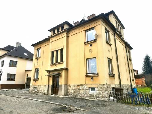 Lhota za Červeným Kostelcem - Prodej  bytového domu foto 1