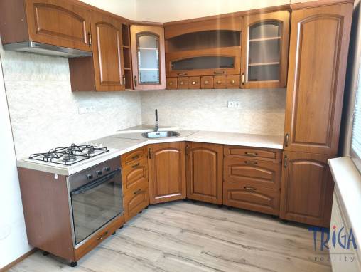 Jaroměř - Pronájem prostorného bytu 2+1 s lodžií a komorou foto 1