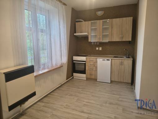 Jaroměř - Pronájem bytu 2+kk foto 1