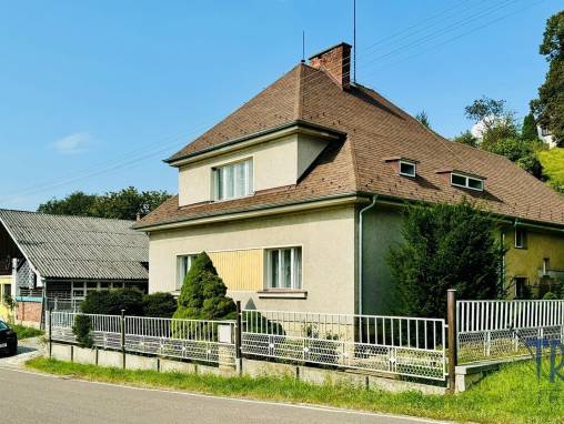 Hustířany (Velichovky) - Prodej domu na krásném místě nad rybníkem, s výhledem na lesy foto 1