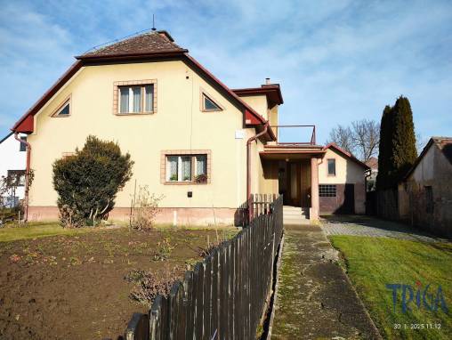 Velichovky - rodinný dům 4+1 s pozemkem 998  m² foto 1