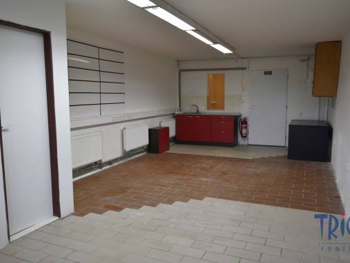 Jaroměř - pronájem jednotky na náměstí foto 1