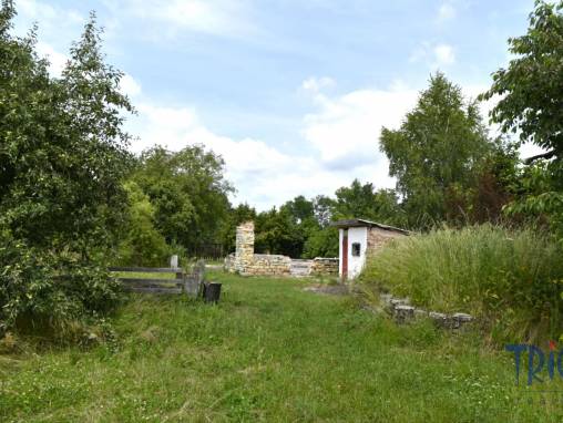 Jaroměř - Stavební pozemek 2 915  m² - Na samotě u města foto 1