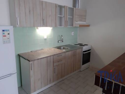 Dvůr Králové nad Labem - Dlouhodobý pronájem bytu 1+kk foto 1