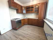 Jaroměř - Pronájem prostorného bytu 2+1 s lodžií a komorou foto 2
