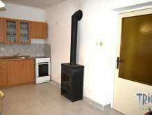 Rodinný dům s hospodářským zázemím a pozemky o výměře 6 015 m², Písek u Chlumce nad Cidlinou foto 3