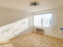 Dvůr Králové n. L. - Dlouhodobý pronájem pěkné garsonky foto 3