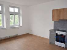 Dvůr Králové n. L. - Pronájem slunného bytu 1+kk foto 2