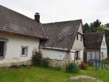 Litíč - rodinný dům se stodolami v Nouzově u Velichovek foto 2