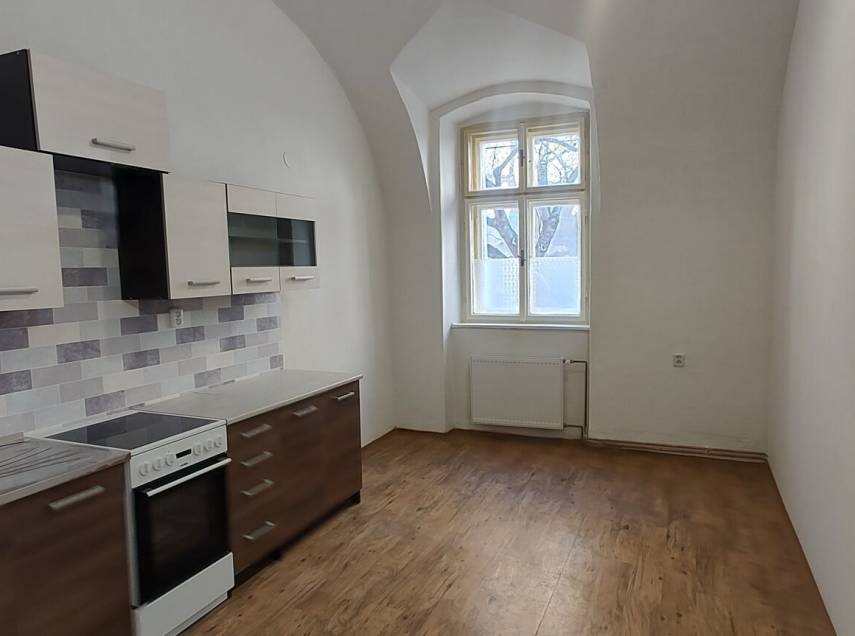 Jaroměř - Josefov: Pronájem bezbariérového bytu 2+KK