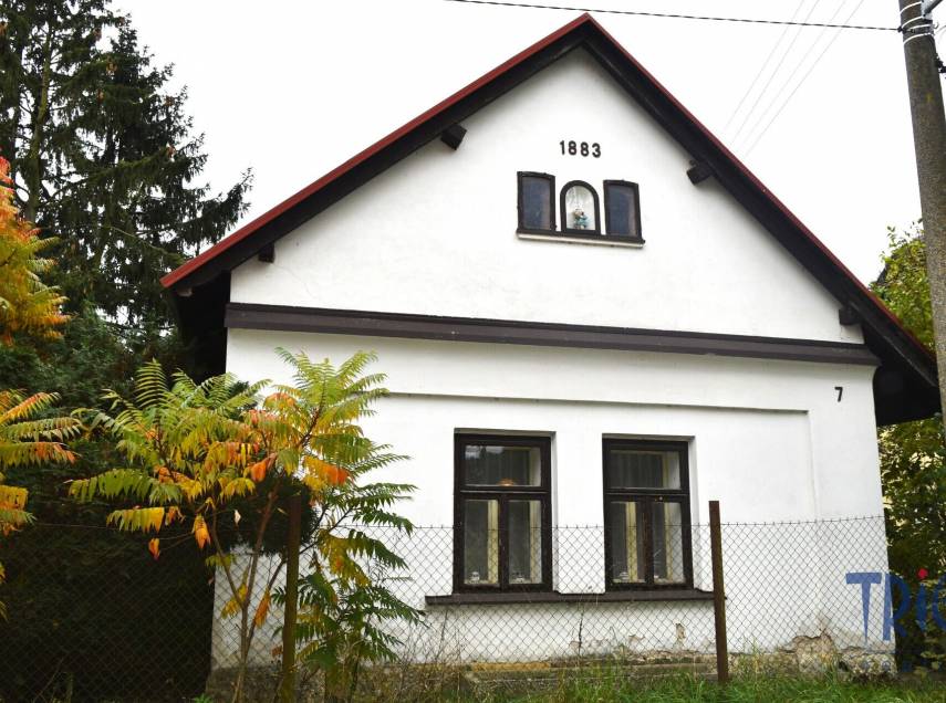 Rodinný dům s hospodářským zázemím a pozemky o výměře 6 015 m², Písek u Chlumce nad Cidlinou