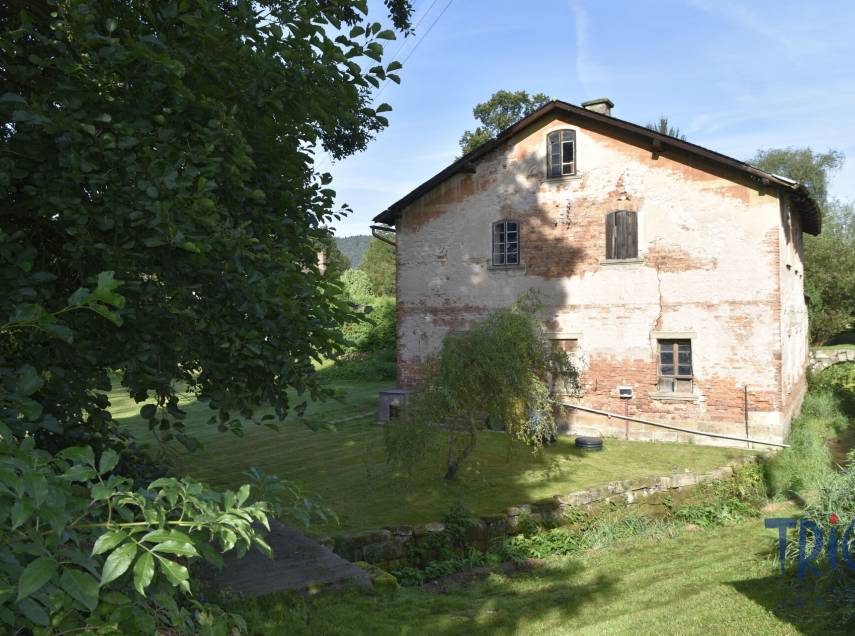 Křinice - Prodej objektu s číslem popisným a pozemkem 1 558  m²
