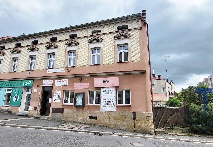 Dvůr Králové n. L. - Pronájem  obchodního prostoru nebo kanceláře
