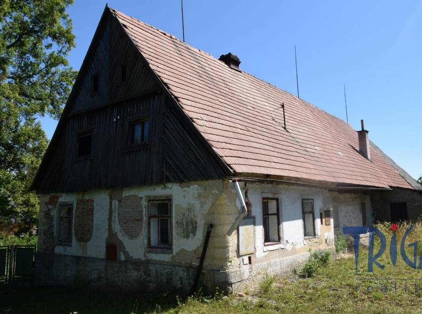 Vlčkovice v Podkrkonoší - Starší zděný dům k rekonstrukci na slunném místě