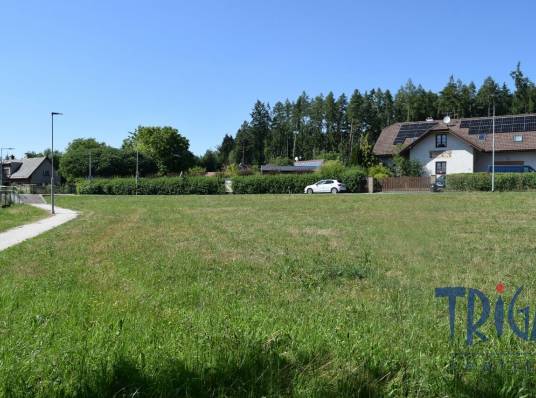 Nemojov - Pěkný stavební pozemek